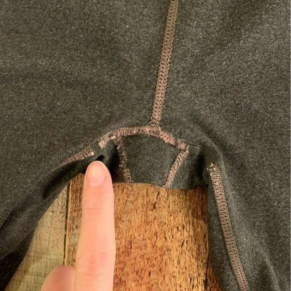 Fabletics womens gray 7/8 cropped leggings - Picture 6 of 9